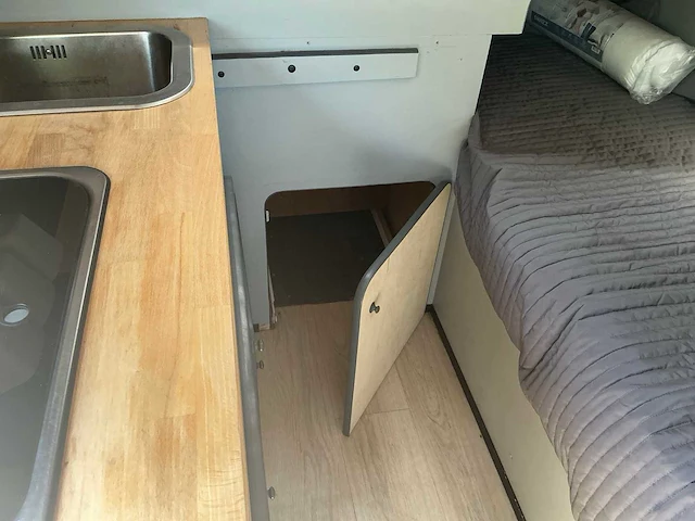 2006 ford transit kampeerwagen - afbeelding 18 van  39