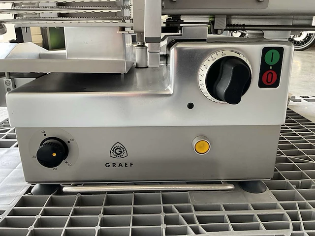 2006 graef va 400 tafelsnijmachine - volautomatisch - afbeelding 12 van  16