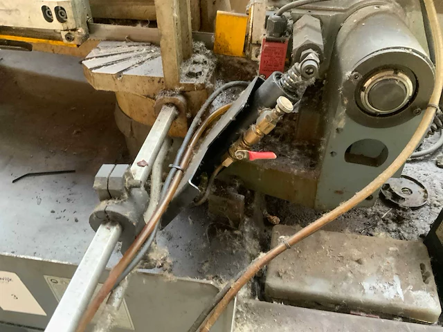 2006 huvema hu 261 cu bandzaagmachine - afbeelding 7 van  10