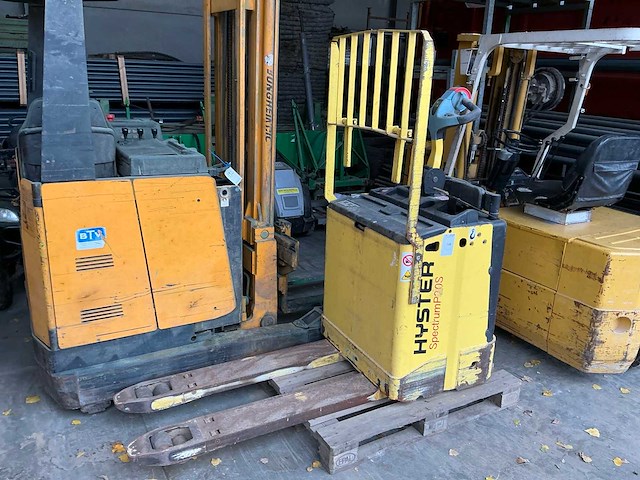 2006 hyster p2.0s elektrische palletwagen - afbeelding 1 van  4