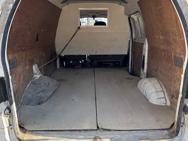 2006 hyundai h200 bestelwagen - trekhaak - afbeelding 19 van  21