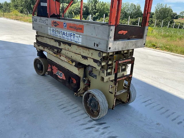 2006 jlg 2030es schaarhoogwerker - afbeelding 13 van  24