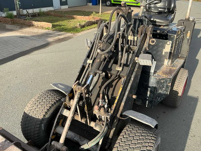 2006 knikmops 90 shovel met accesoires - afbeelding 6 van  27