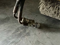 2006 knikmops 90 shovel met accesoires - afbeelding 10 van  27