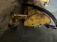 2006 knikmops 90 shovel met accesoires - afbeelding 14 van  27