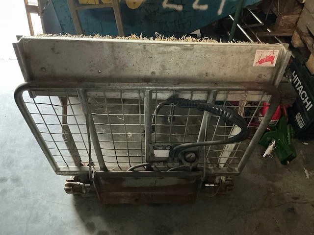2006 knikmops 90 shovel met accesoires - afbeelding 19 van  27