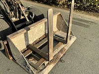 2006 knikmops 90 shovel met accesoires - afbeelding 25 van  27