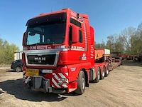 2006 man trekker met dieplader faymonville