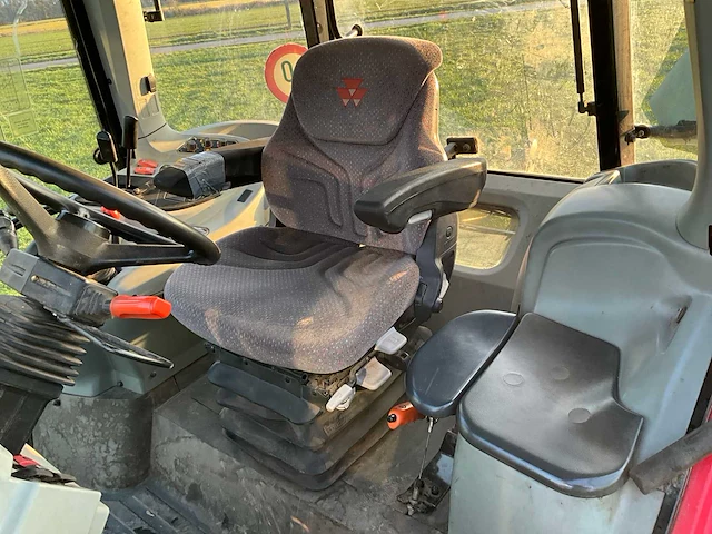 2006 massey ferguson mf 5455 - 5.570 uren - afbeelding 17 van  38