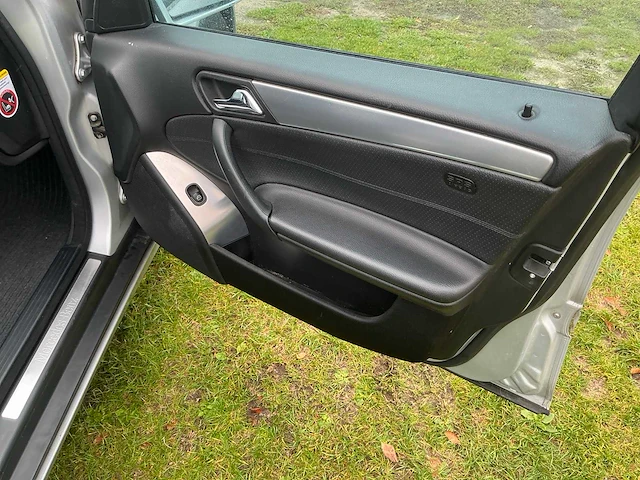 2006 mercedes-benz c 200 cdi 203 k - afbeelding 25 van  44