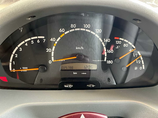 2006 mercedes-benz sprinter materiaalwagen - afbeelding 2 van  36