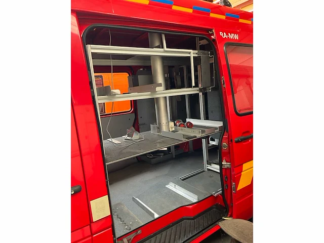 2006 mercedes-benz sprinter materiaalwagen - afbeelding 5 van  36