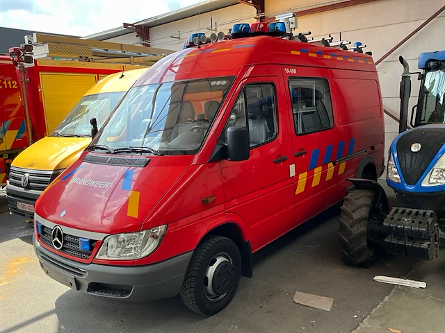 2006 mercedes-benz sprinter materiaalwagen - afbeelding 1 van  36