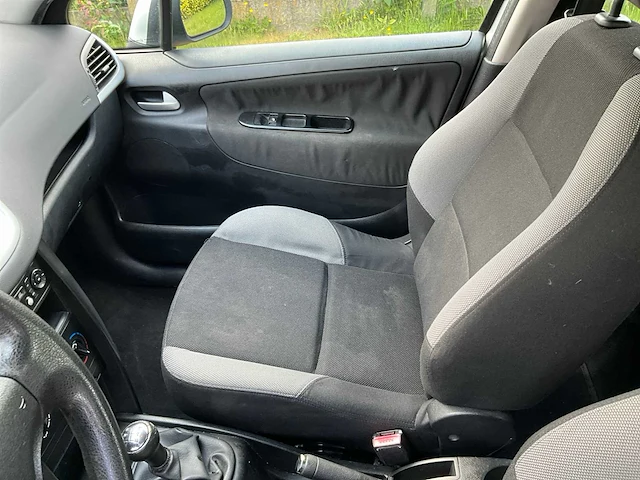 2006 peugeot 207 personenauto - afbeelding 10 van  31
