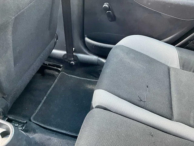 2006 peugeot 207 personenauto - afbeelding 16 van  31