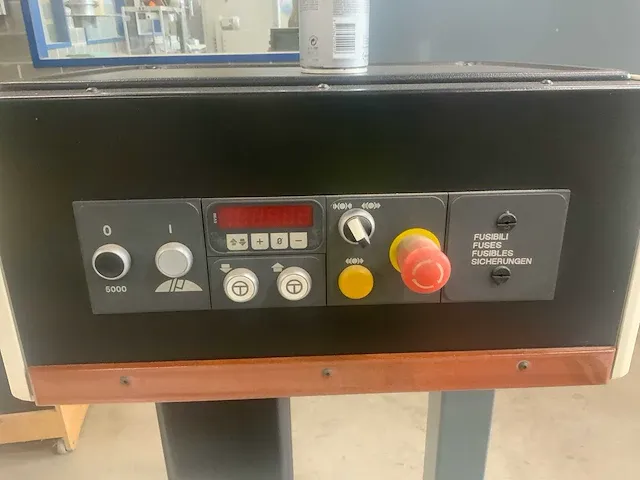 2006 scm f 520 e vlakschaaf - afbeelding 10 van  12