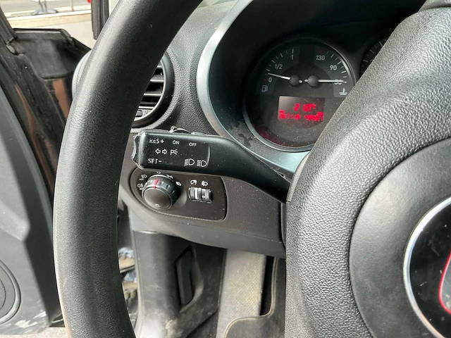 2006 seat leon 1.6i benzineauto - afbeelding 15 van  48