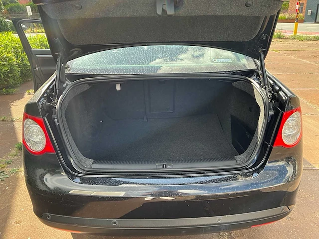 2006 volkswagen jetta personenauto - afbeelding 16 van  28