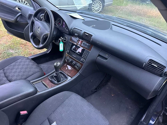 2007 - mercedes-benz c200 cdi - personenauto - afbeelding 14 van  31