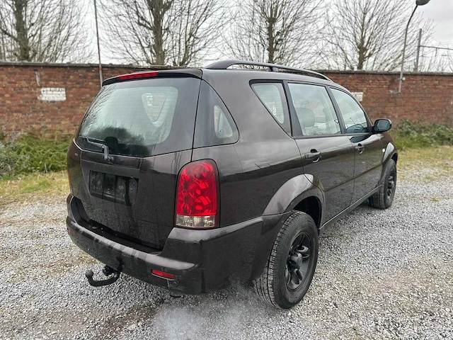 2007 - ssangyong rexton 2.7 diesel - lichte vracht - afbeelding 13 van  17