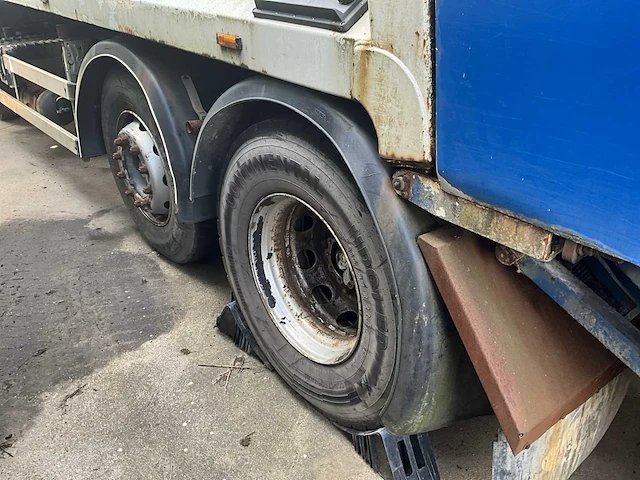 2007 daf 75.250 vrachtwagen vuilniswagen voor wisselstukken - afbeelding 7 van  11