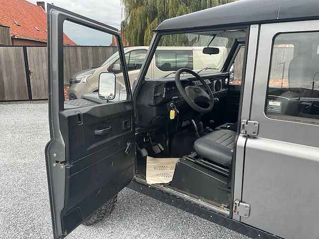 2007 defender 130 personenauto - afbeelding 25 van  27