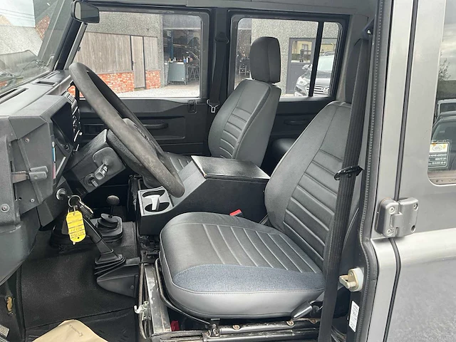 2007 defender 130 personenauto - afbeelding 26 van  27
