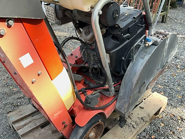 2007 husqvarna betonzaag - afbeelding 2 van  15