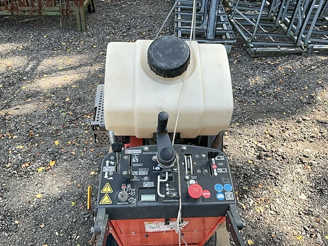 2007 husqvarna betonzaag - afbeelding 6 van  15