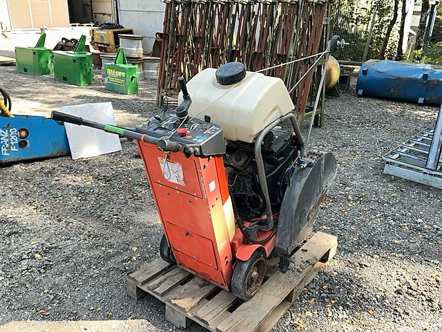2007 husqvarna betonzaag - afbeelding 13 van  15