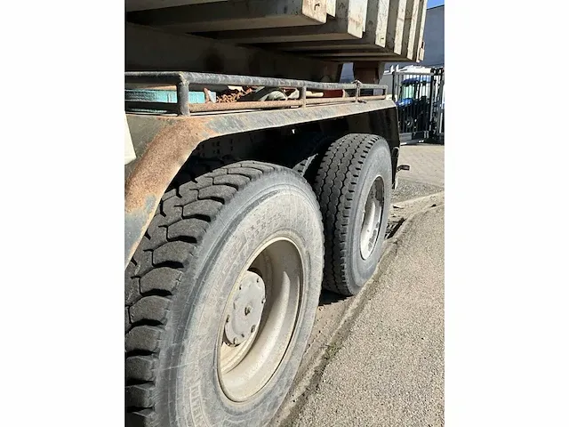 2007 iveco trakker vrachtwagen met containersysteem - afbeelding 28 van  30