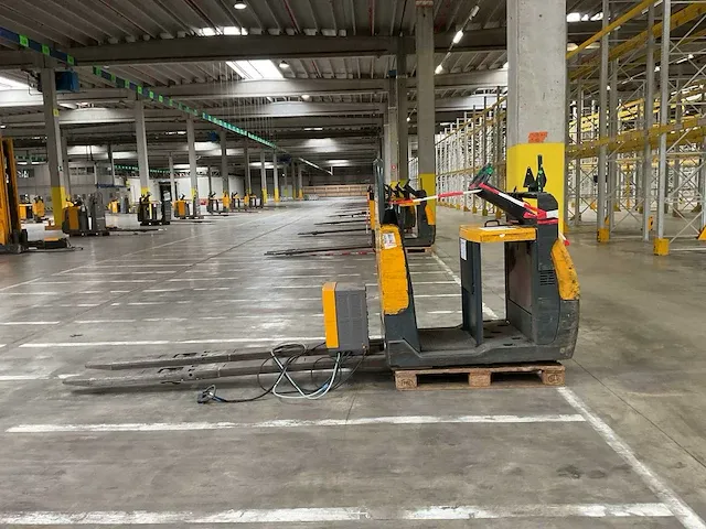 2007 jungheinrich ece 220xl orderpicker - afbeelding 3 van  5