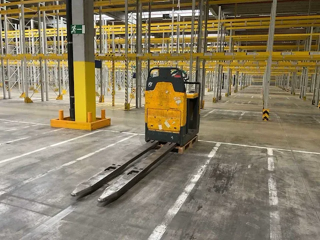 2007 jungheinrich ece 220xl orderpicker - afbeelding 1 van  5