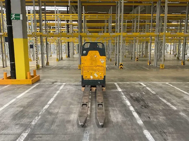 2007 jungheinrich ece 220xl orderpicker - afbeelding 2 van  5