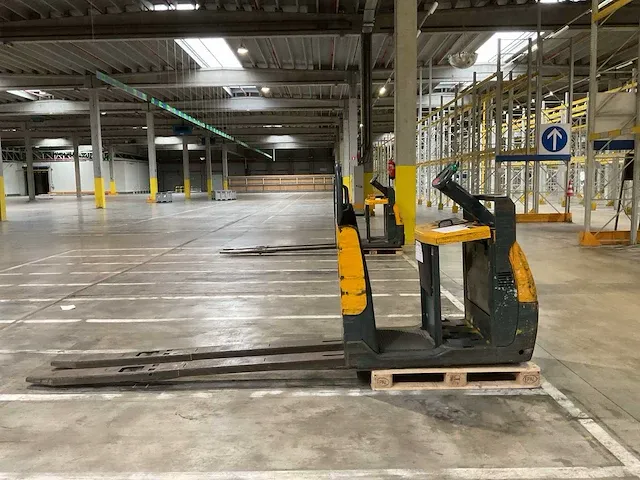 2007 jungheinrich ece 220xl orderpicker - afbeelding 3 van  5