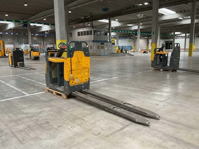 2007 jungheinrich ece 220xl orderpicker - afbeelding 1 van  5