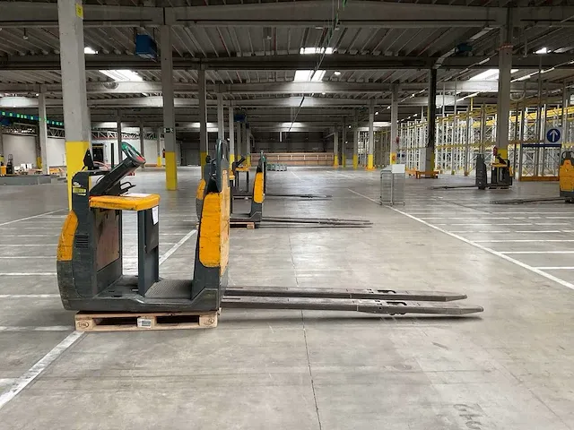 2007 jungheinrich ece 220xl orderpicker - afbeelding 3 van  5
