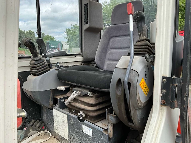 2007 kubota kx101-3 minigraafmachine - afbeelding 14 van  18