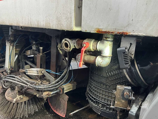 2007 mercedes-benz axor beam veegwagen - afbeelding 14 van  35