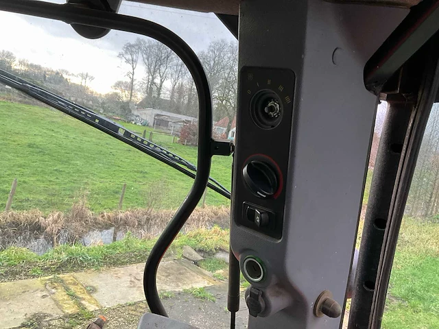 2007 new holland ts135a plus met frontlader vierwielaangedreven landbouwtractor - afbeelding 29 van  43
