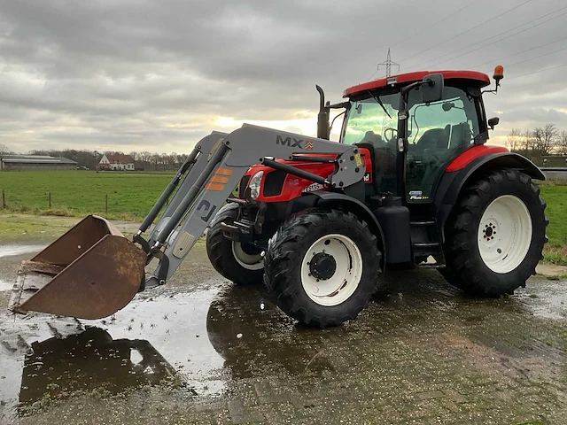 2007 new holland ts135a plus met frontlader vierwielaangedreven landbouwtractor - afbeelding 31 van  43