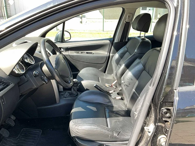 2007 peugeot 207 personenauto - afbeelding 10 van  44