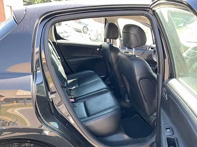 2007 peugeot 207 personenauto - afbeelding 31 van  44