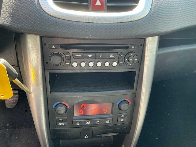 2007 peugeot 207sw - afbeelding 10 van  26