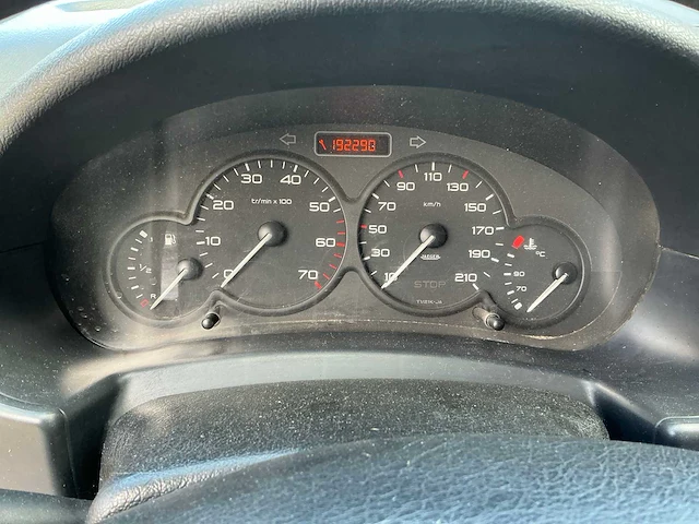 2007 peugeot partner lichte vracht bedrijfswagen - afbeelding 4 van  17