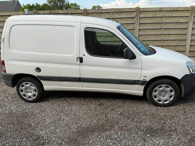 2007 peugeot partner lichte vracht bedrijfswagen - afbeelding 12 van  17