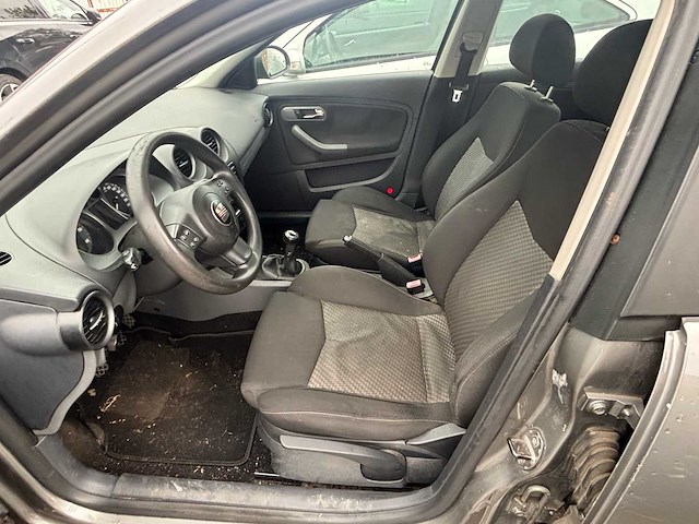 2007 seat ibiza 6l auto - afbeelding 5 van  68