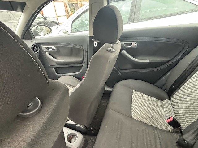 2007 seat ibiza 6l auto - afbeelding 30 van  68