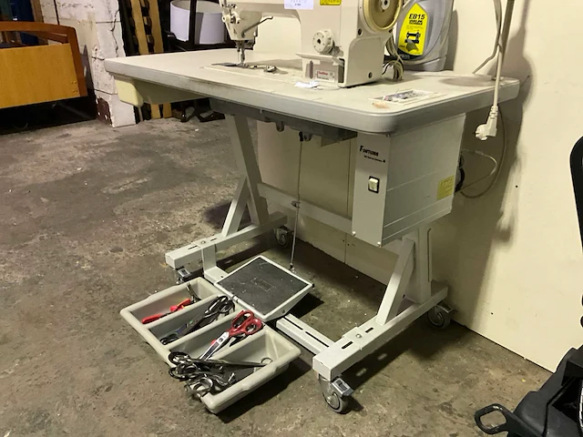 2007 sunstar km-2300umg naaimachine - afbeelding 6 van  7