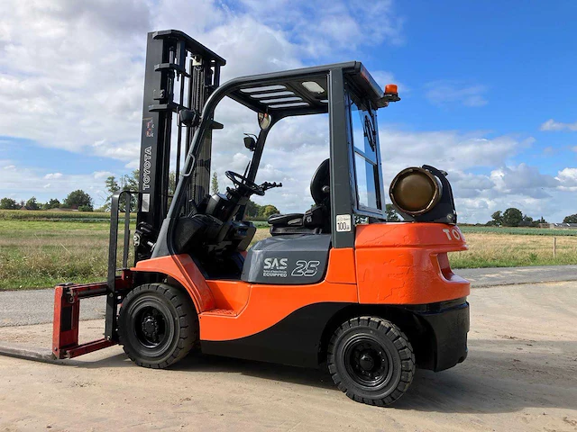 2007 toyota 42–7fgf25 vorkheftruck - afbeelding 30 van  31